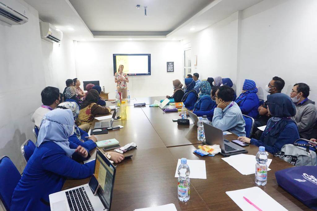 Modern teaching skills in Indonesia