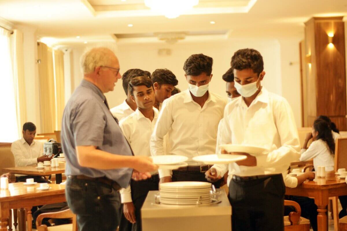 Youth employment in the tourist sector in Sri Lanka